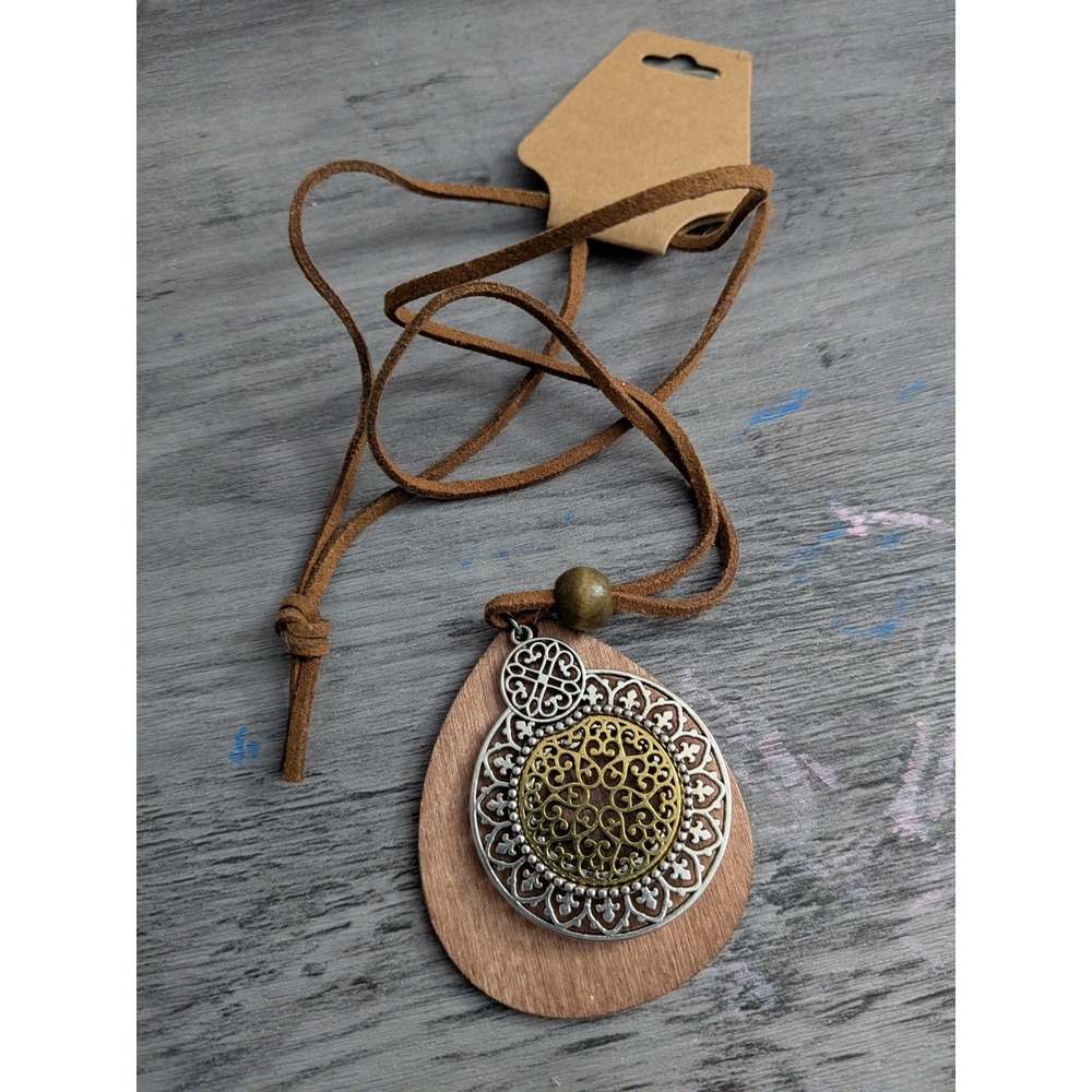 Boho Teardrop Wood Filigree Medallion Necklace Brown Faux Suede Cord Mixed Metal
